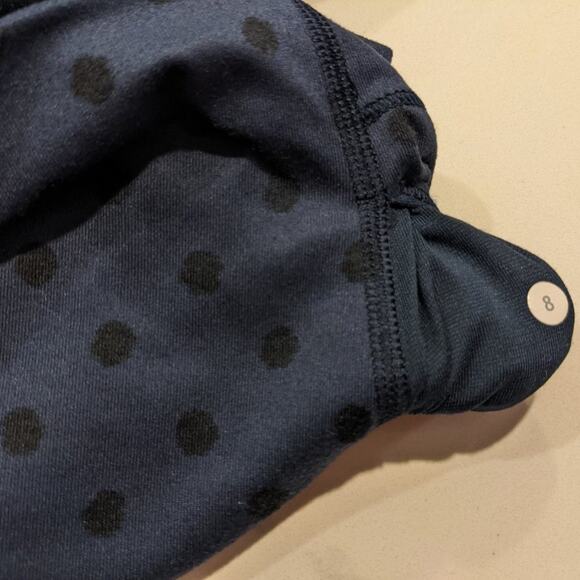 Polka Dot Wunder Under Hi-Rise Leggings - Picture 5 of 6